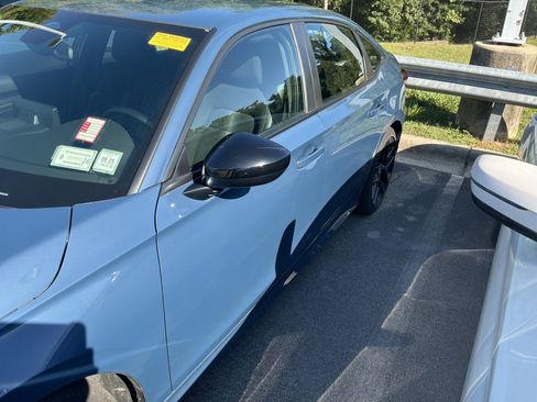 Used 2025 Honda Civic Sport image 5
