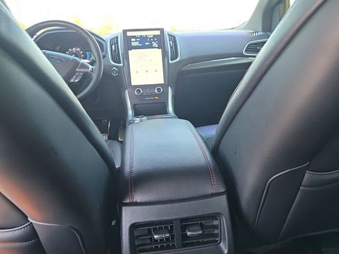 Used 2024 Ford Edge ST-Line image 12