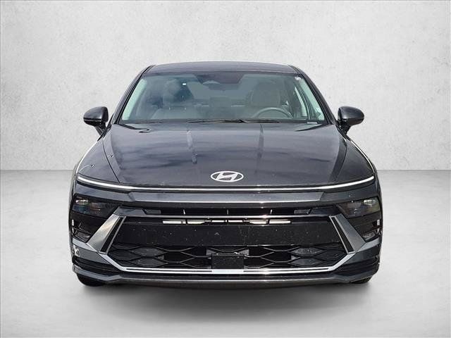 Used 2024 Hyundai Sonata SEL FWD image 2