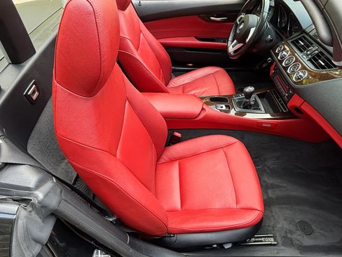 Used 2009 BMW Z4 sDrive30i RWD image 18
