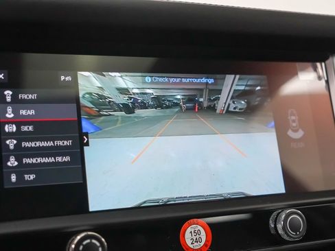 Certified 2026 Porsche Macan AWD/4WD image 29