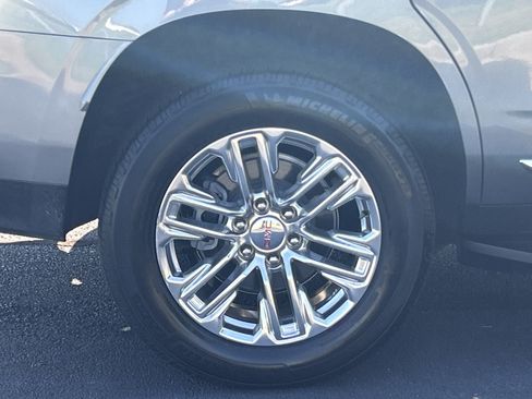 Used 2021 GMC Yukon SLT w/ SLT Luxury Package RWD image 34