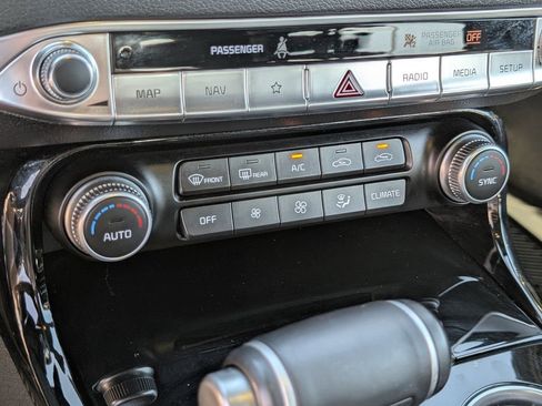 Used 2022 Kia Stinger GT-Line w/ Sun & Sound Package AWD/4WD image 28