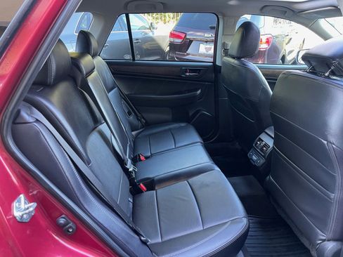 Used 2018 Subaru Outback 2.5i Limited image 19