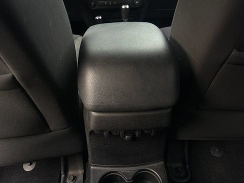 Used 2015 Jeep Wrangler Unlimited Sport w/ Quick Order Package 24S AWD/4WD image 63