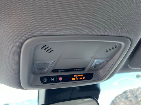 Used 2022 Chevrolet Malibu RS image 33