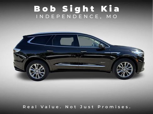 Used 2023 Buick Enclave Avenir w/ Avenir Technology Package image 22