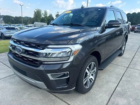 Used 2024 Ford Expedition Limited RWD image 3