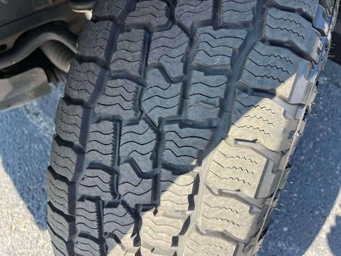 Used 2016 Toyota 4Runner SR5 AWD/4WD image 12