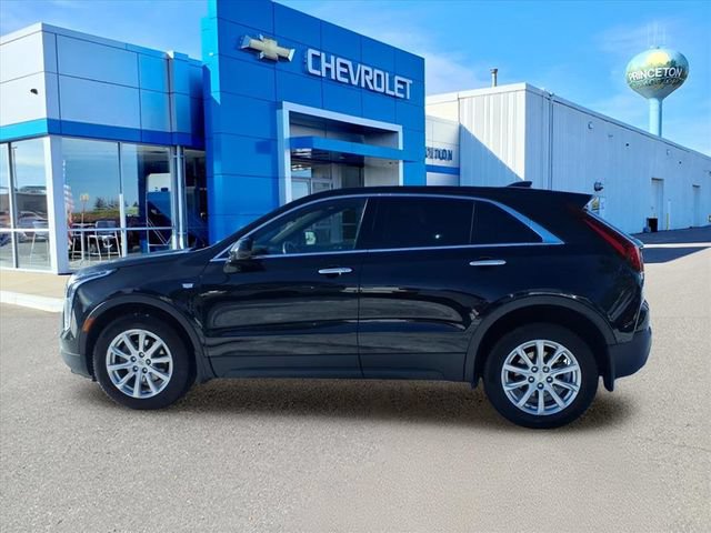 Used 2023 Cadillac XT4 Luxury w/ Driver Awareness Package AWD/4WD image 7