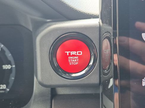 Used 2025 Toyota Tacoma TRD Sport w/ TRD Sport Premium Package AWD/4WD image 19