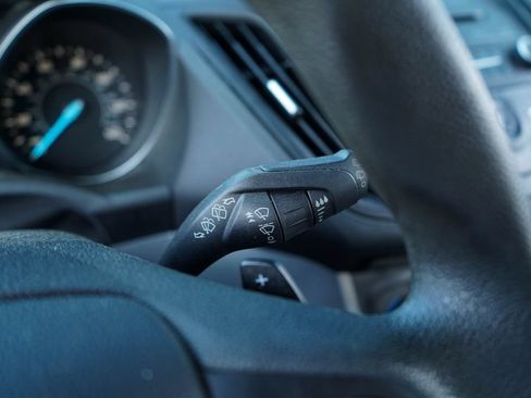 Used 2017 Ford Escape SE FWD image 31