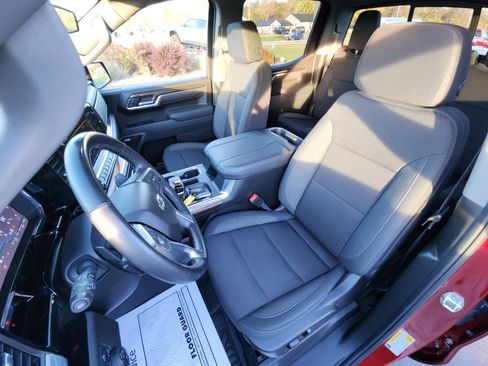 Used 2025 Chevrolet Silverado 1500 RST AWD/4WD image 32