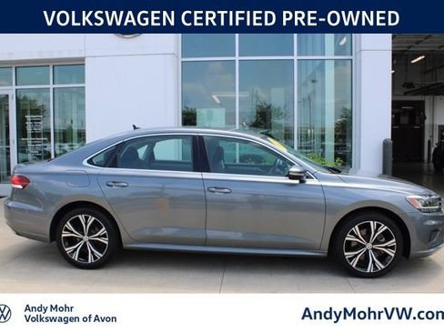 Used 2022 Volkswagen Passat 2.0T SE FWD image 5