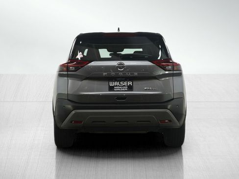 Used 2021 Nissan Rogue SV image 4