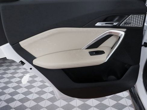 Used 2025 BMW X1 xDrive28i w/ Convenience Package image 10