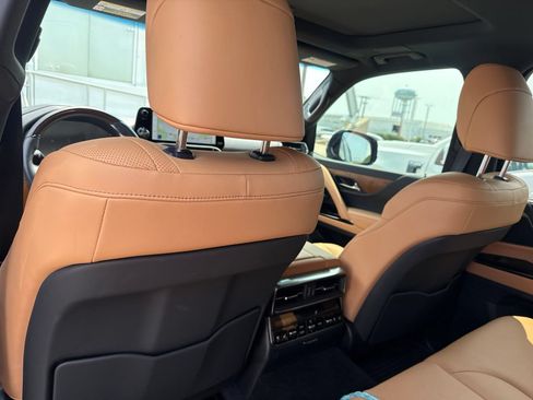 Used 2025 Lexus LX 700h Luxury w/ Appearance Package AWD/4WD image 13