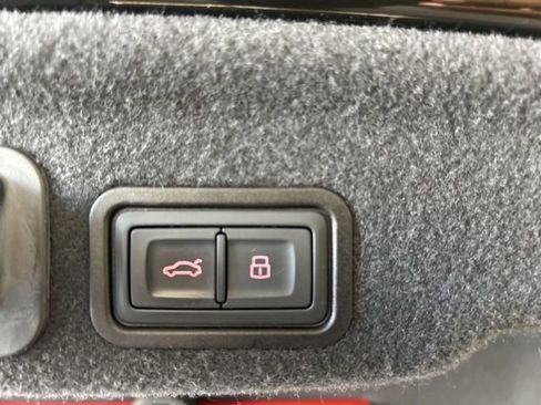 Used 2015 Audi A8 L 4.0T w/ Premium Package image 31