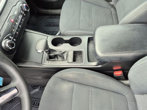Used 2019 Kia Sorento L FWD image 21