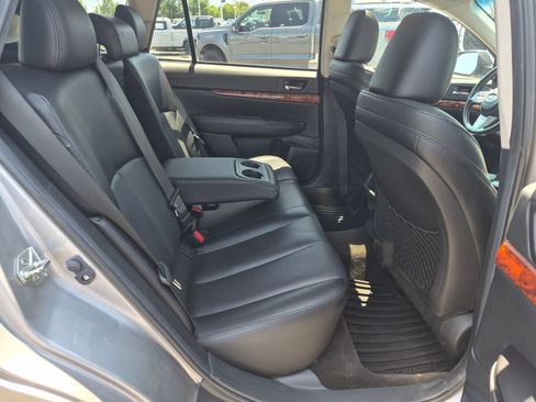 Used 2011 Subaru Outback 3.6R Limited w/ PWR Moonroof Pkg AWD/4WD image 30