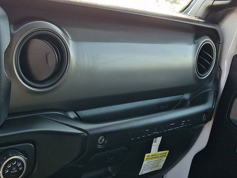 Used 2021 Jeep Wrangler Unlimited Sport image 27