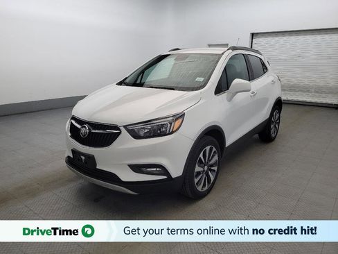 Used 2022 Buick Encore Preferred image 1