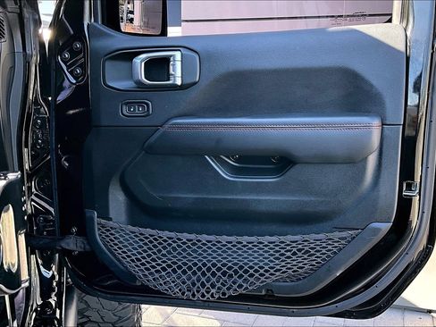 Used 2022 Jeep Gladiator Rubicon w/ LED Lighting Group AWD/4WD image 24