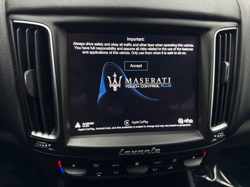 Used 2019 Maserati Levante AWD/4WD image 27