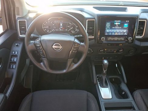 Used 2024 Nissan Frontier SV w/ Technology Package AWD/4WD image 11