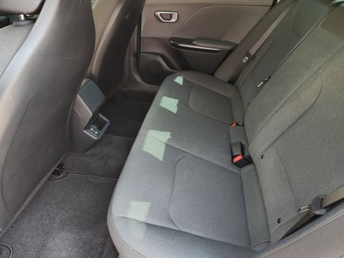 Used 2025 Kia K4 FWD image 30