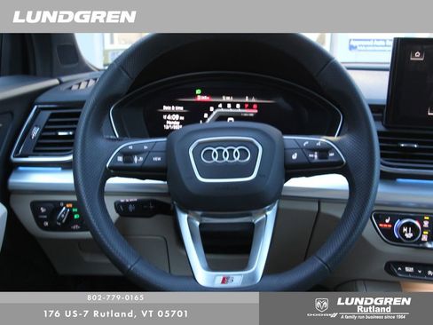 Certified 2025 Audi Q5 2.0T Premium Plus image 5