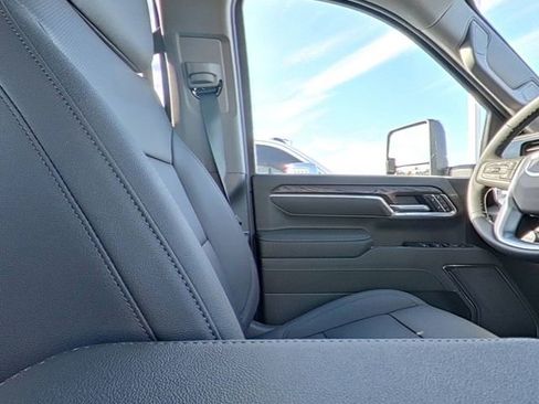 New 2026 GMC Sierra 2500 SLT image 28