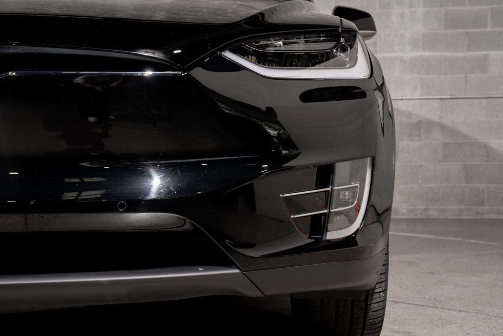 Used 2020 Tesla Model X Long Range AWD/4WD image 34