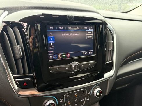 Used 2021 Chevrolet Traverse LS FWD image 10