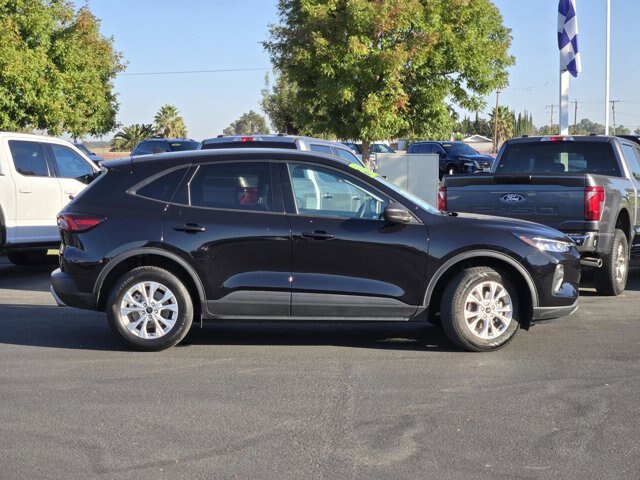 Certified 2025 Ford Escape Active AWD/4WD image 4