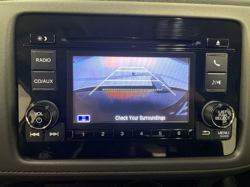 Used 2017 Honda HR-V LX image 4