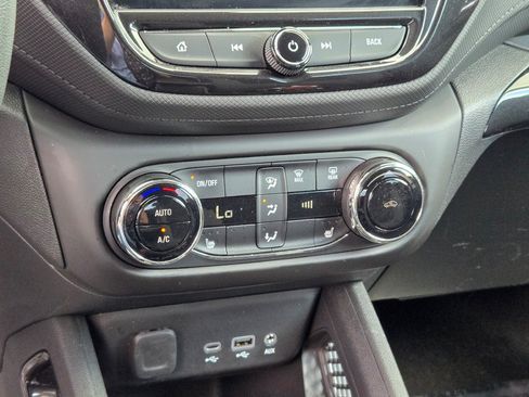 Used 2023 Chevrolet TrailBlazer LT w/ Convenience Package FWD image 26