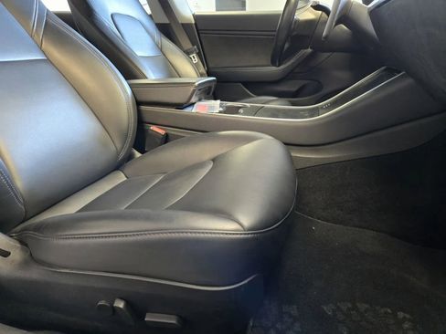 Used 2018 Tesla Model 3 Long Range RWD image 7