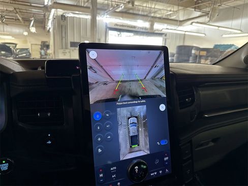 Used 2024 Ford F150 Lightning Flash image 24