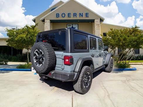 Used 2025 Jeep Wrangler Unlimited Rubicon 4xe image 5