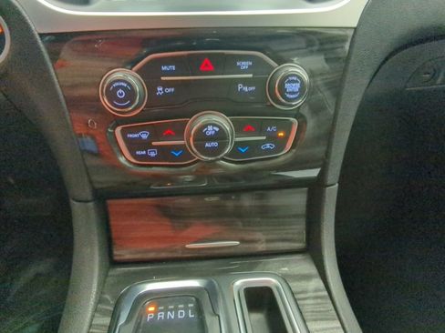 Used 2022 Chrysler 300 Touring L RWD image 20