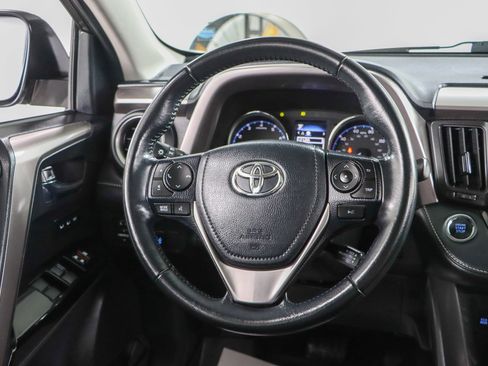 Used 2018 Toyota RAV4 Limited FWD image 12