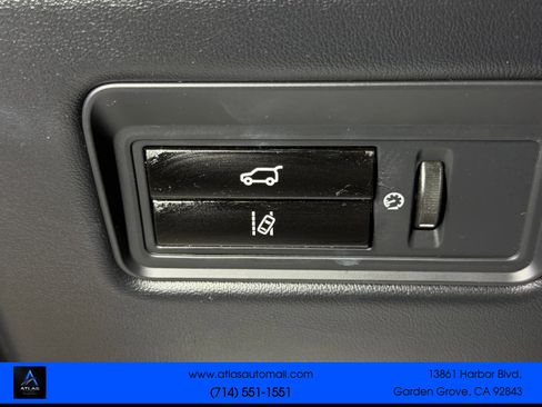 Used 2015 Land Rover Range Rover Sport Supercharged AWD/4WD image 31