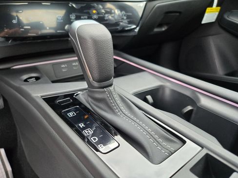 New 2026 Nissan Sentra SV w/ SV Convenience Package FWD image 9
