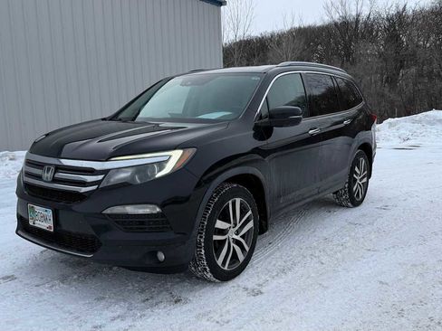 Used 2017 Honda Pilot Elite image 1