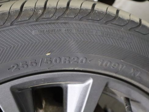 Used 2018 Ford Explorer XLT w/ Equipment Group 202A image 45