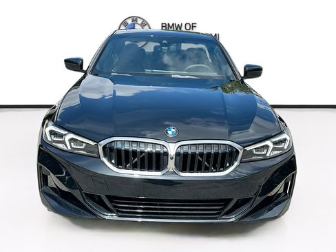 Certified 2025 BMW 330i Sedan RWD image 2