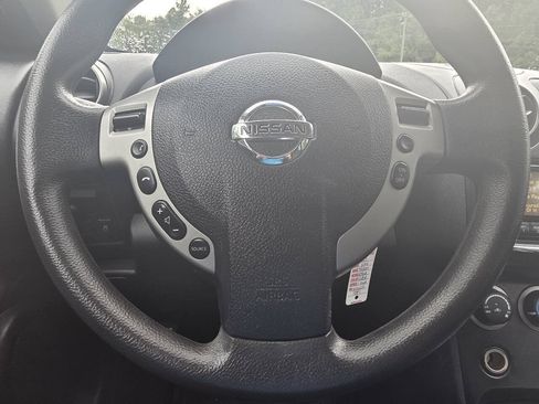 Used 2014 Nissan Rogue S w/ Convenience Package AWD/4WD image 17