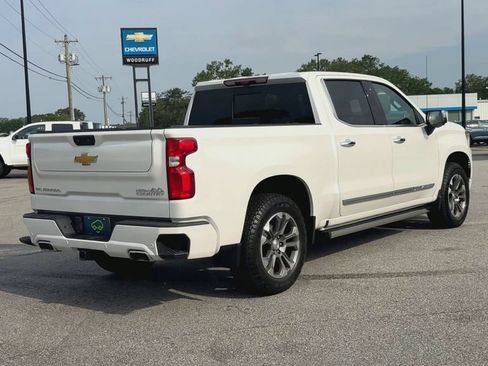 Certified 2024 Chevrolet Silverado 1500 High Country w/ Technology Package AWD/4WD image 8