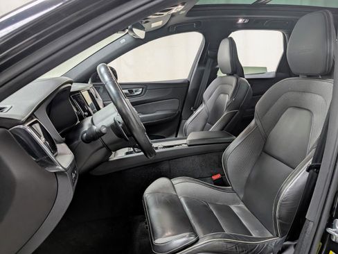 Used 2020 Volvo XC60 T8 R-Design AWD/4WD image 15